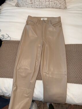 Abercrombie 90’s Straight Ultra High Rise Curve Love Tan Leather Pants